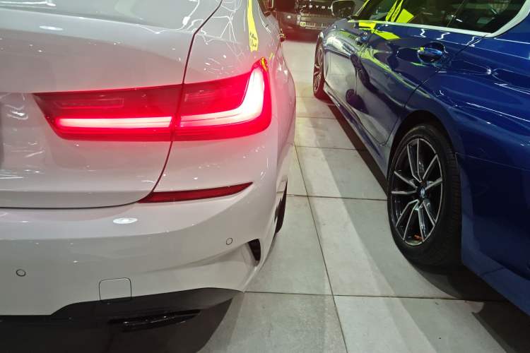 Used BMW 3 Series 2022 325Li M Sport Package Exterior 3