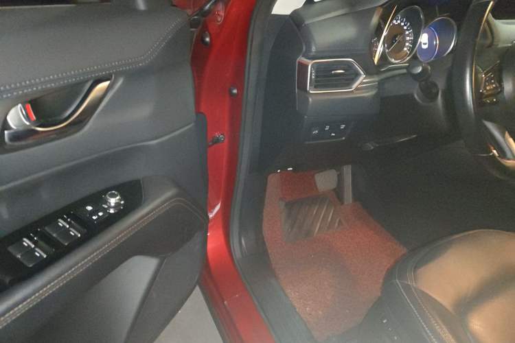 Used Mazda CX-5 2019 Cloud-Controlled Version 2.5L Automatic Two-Wheel Drive Luxury Trim China VI Standard Driver Seat