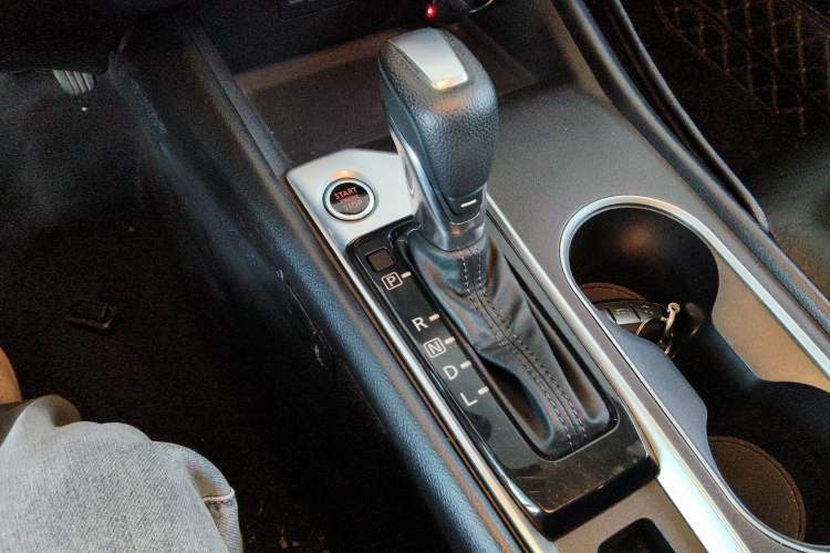 Used Nissan Teana 2020 Revised Version 2.0T XL Upper AD1 Smart Navigation Edition Gear Lever