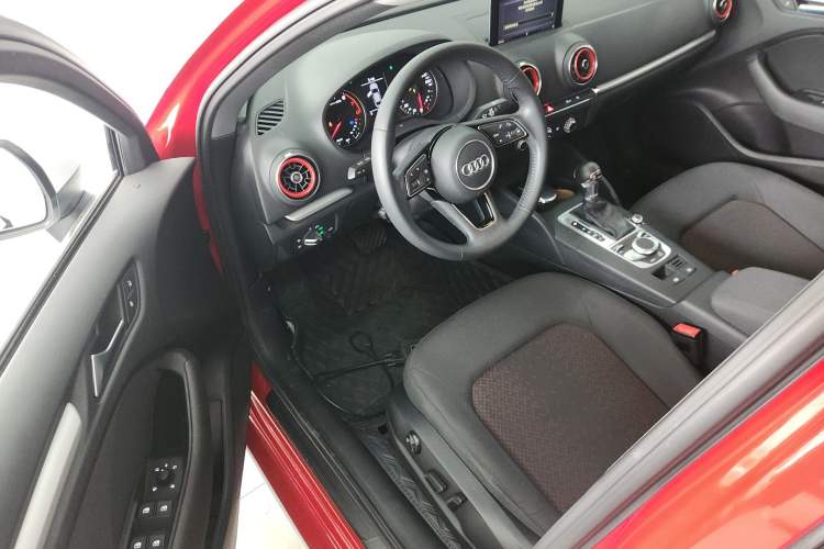 Used Audi A3 2020 Restyled Limousine 35 TFSI Ambition Version China VI
