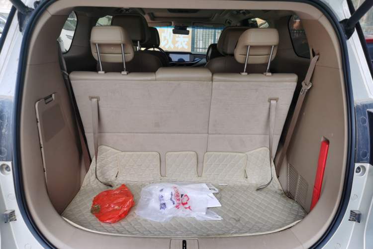 Used Buick GL8 2020 ES Land Cruiser 653T Luxury Model Trunk