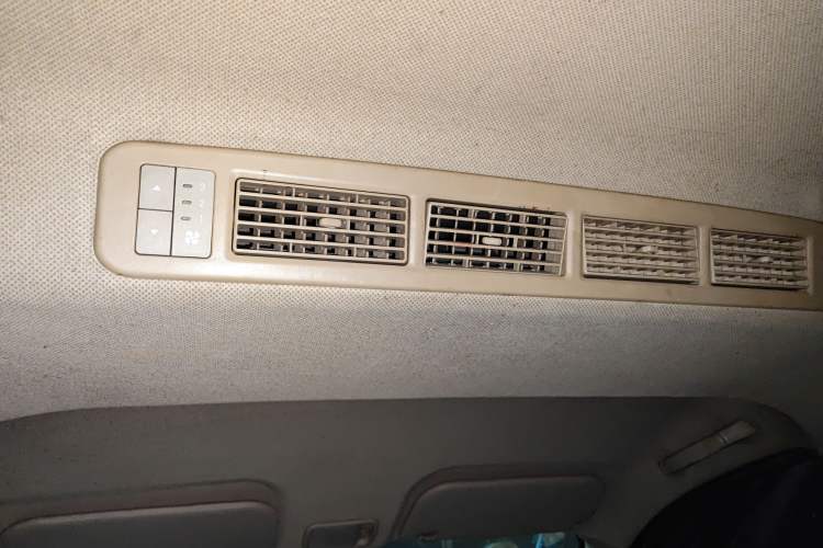 Used Wuling Rongguang V 2016 1.2L Standard Version