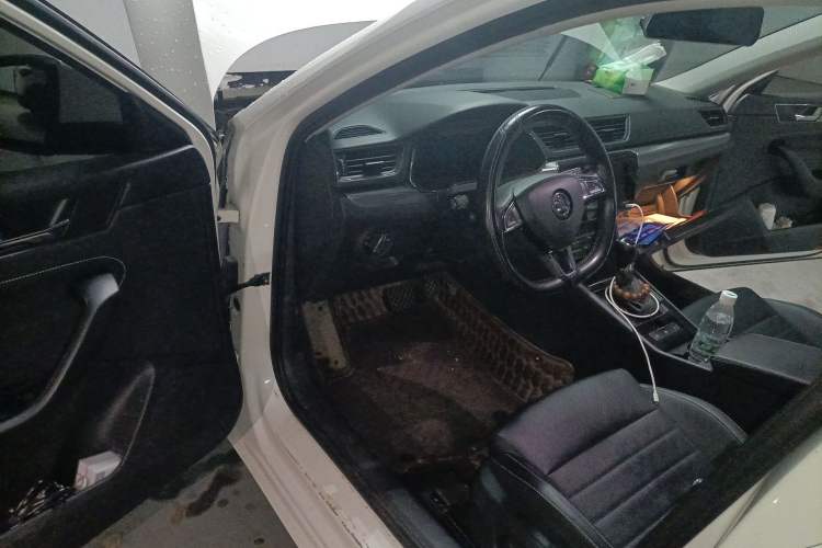 Used Skoda Superb 2019 Restyled TSI330 DSG Comfort Edition Driver Seat