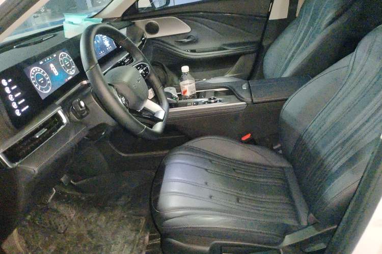 Used Chery Fengyun A8 2025 Model 70km Basic Version
