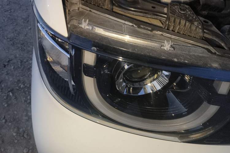 Used Chery QQ Ice Cream 2024 Edition Youth Version 205km Sundae Right Front Headlight