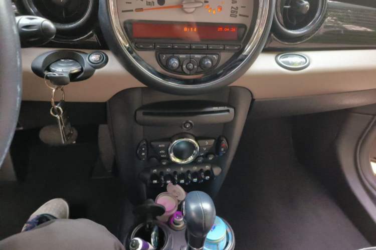 Used MINI 2011 1.6L ONE
