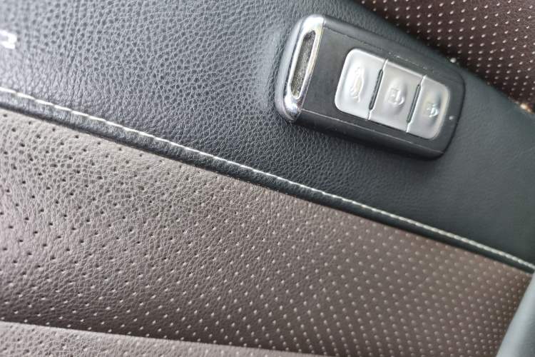 Used Dongfeng Fengon 580 2017 1.5T CVT Smart Connectivity Model