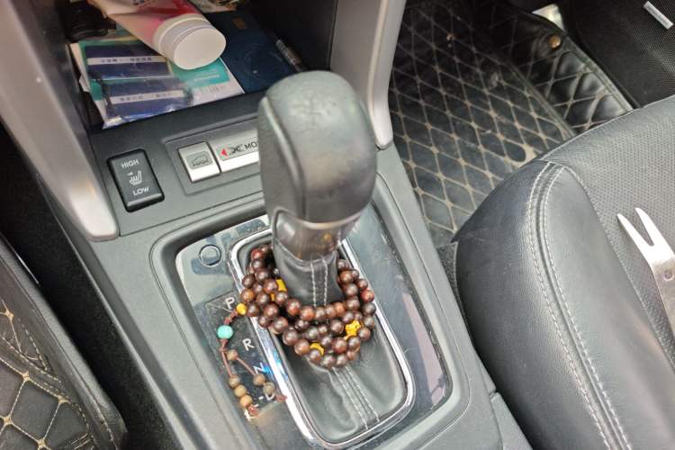 Used Subaru Forester 2015 2.5i Luxury Enjoyment Edition Gear Lever