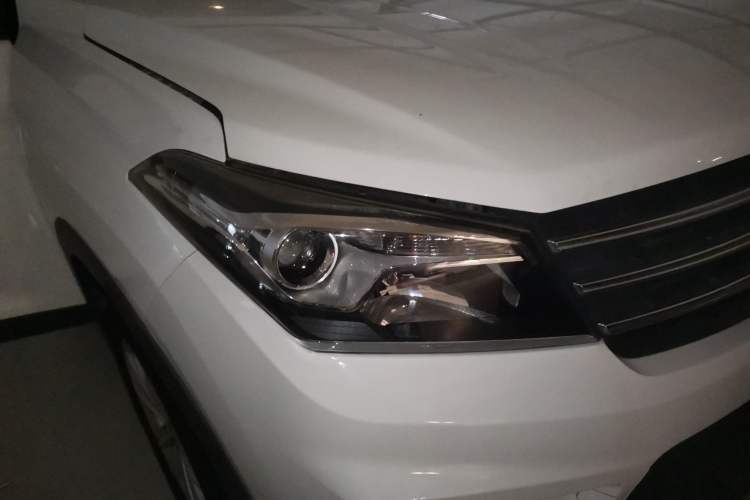 Used Dongfeng Fengon S560 2018 1.8L Manual Urban Model 5 Seats
