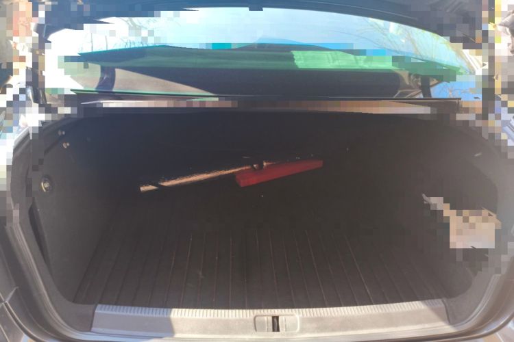 Used Volkswagen Magotan 2012 3.0 FSI Flagship Edition Trunk