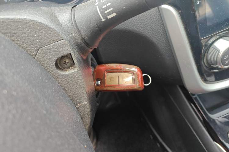 Used Nissan Tiida 2016 1.6L CVT Cool Dynamic Edition Vehicle Key