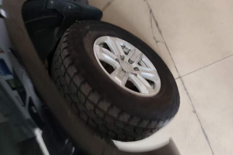 Used SAIC MAXUS T60 2017 2.0T Gasoline Automatic Two-Wheel Drive High-Ride Elite Standard Cabin