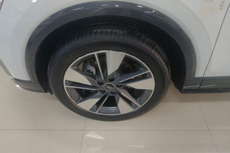 Used Audi Q2L 2022 35 TFSI Fashionable and Elegant Model Left Front Wheel Hub