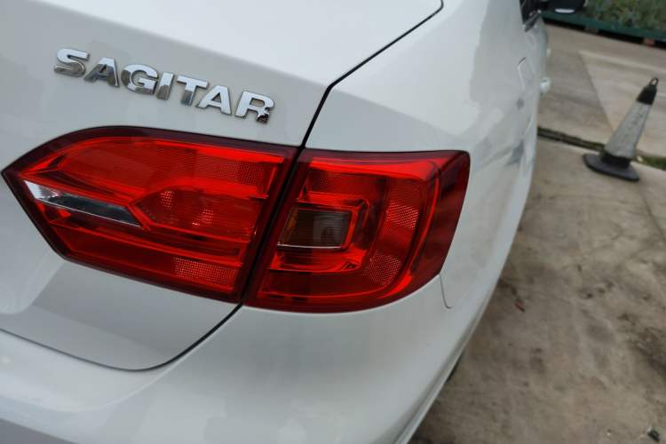 Used Volkswagen Sagitar 2014 Revised Version 1.6L Automatic Leading Edition