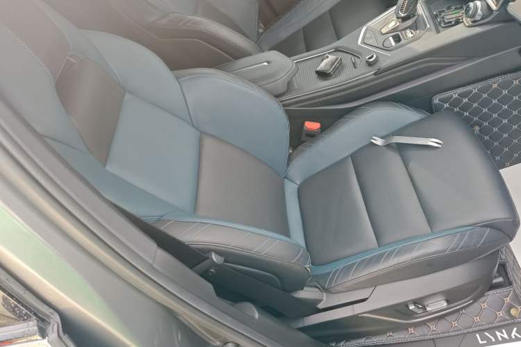 Used Lynk & Co 05 2020 2.0TD Two-Wheel Drive Shine Halo
