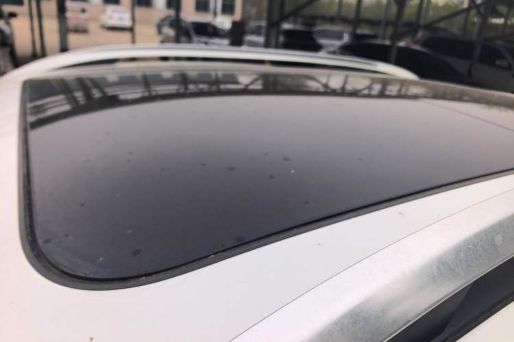 Used MG ZS 2017 1.5L Automatic Luxury Internet Edition Roof