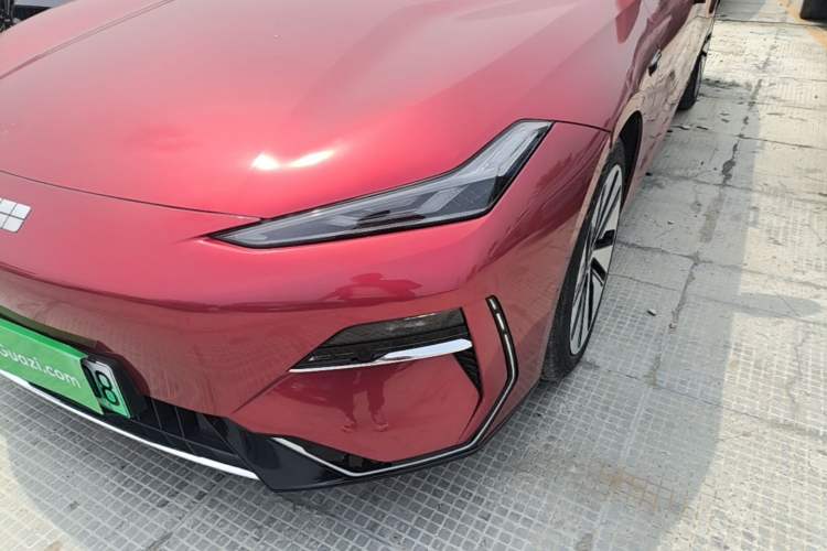 Used Geely Galaxy E8 2024 665 km Range Rear-Drive Starship Long-Range Version Left Front Headlight