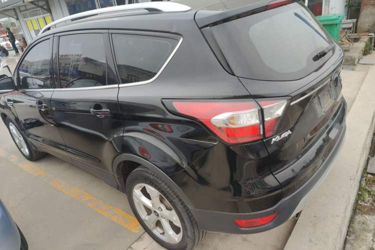 Used Ford Kuga 2017 EcoBoost 180 Two-Wheel-Drive Tiger Leap Model
