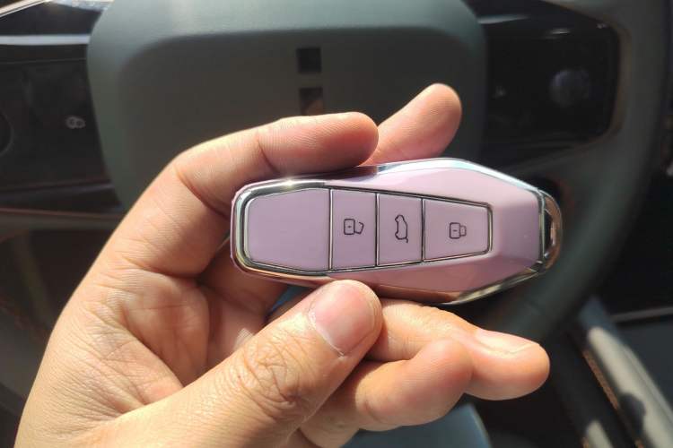 Used iCAR 03T 2024 520km Two-Wheel Drive Long-Range Version