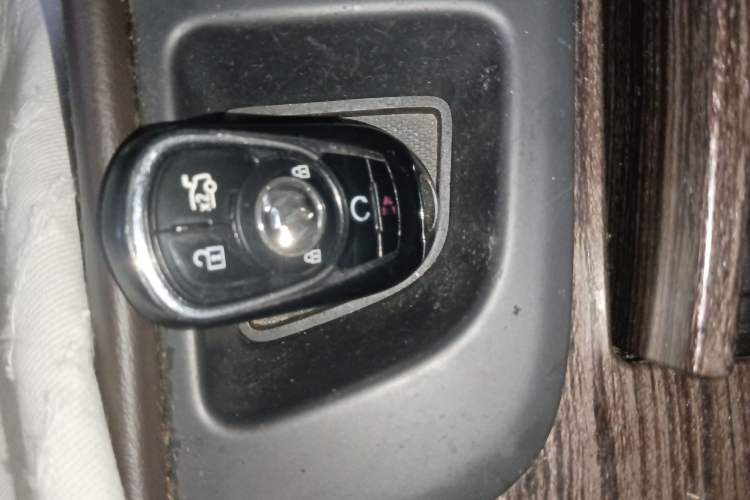 Used Buick LaCrosse 2016 20T Leading Model Vehicle Key