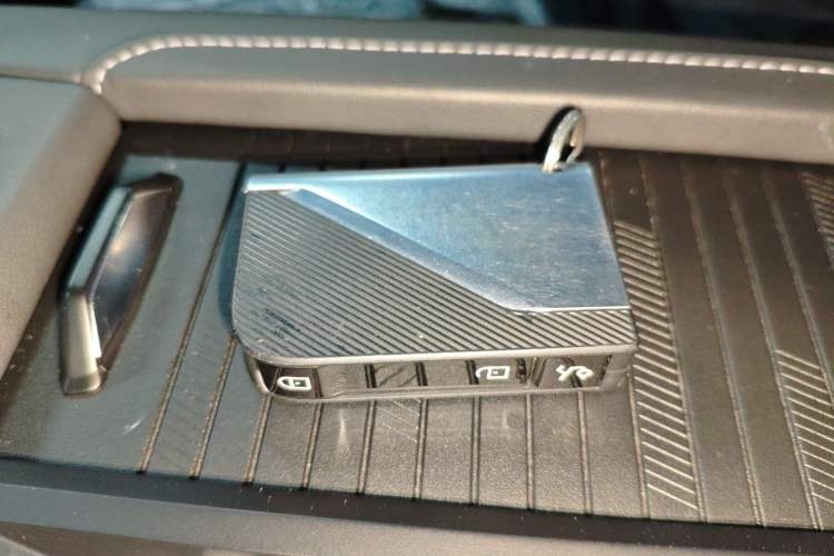 Used Lynk & Co 06 2021 1.5T Shero Pink Special Edition
