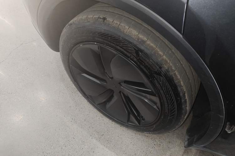 Used Tesla Model Y 2025 Rear-Wheel Drive First Edition
