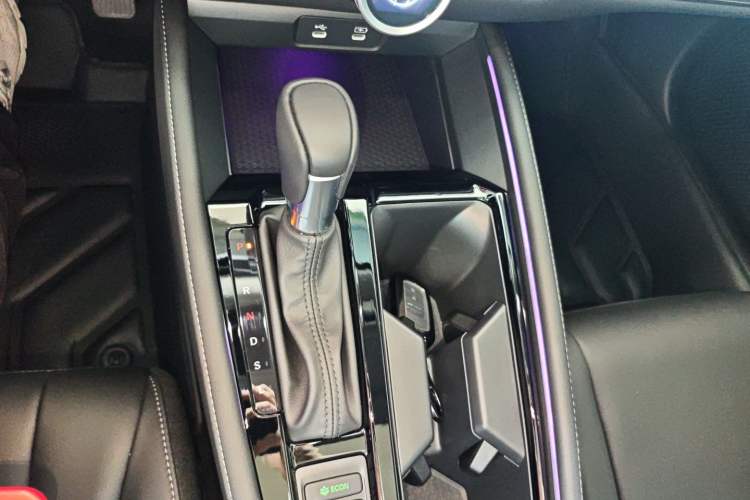 Used Honda Inspire 2025 260TURBO Elegant Edition
