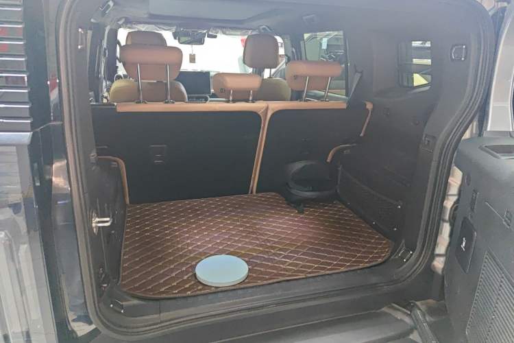 Used JETOUR Traveler 2023 2.0T All-Wheel Drive CrossPRO+ Trunk