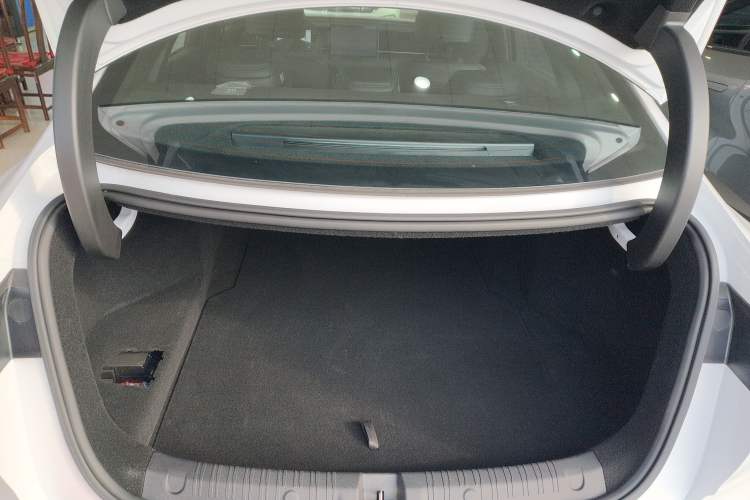 Used BYD Qin L 2025 DM-i Smart Drive 120KM Superior Model Trunk