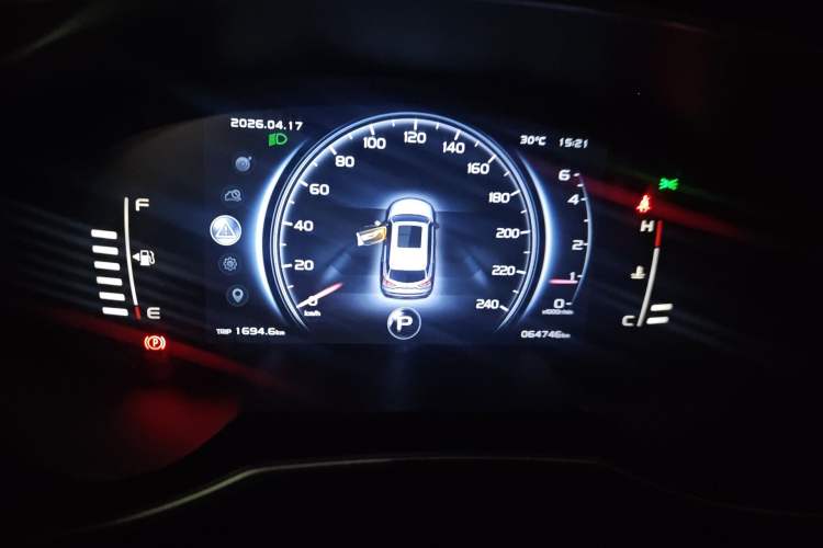 Used Geely Auto Emgrand X7 Sport 2018 1.8TD Automatic Two-Wheel Drive Smart 4G Connected Version
