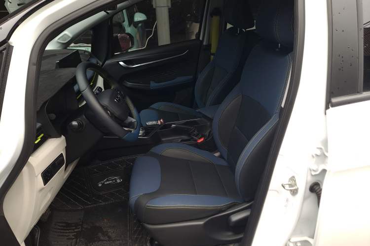 Used Geometry EX3 Kung Fu Cow 2021 Kungfu NiuNiu Left Front Seat