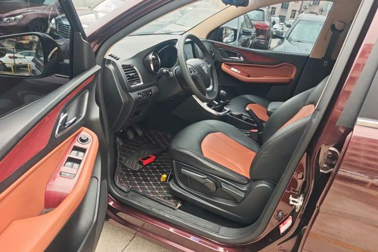 Used Baojun 560 2015 1.8L Manual Elite Edition