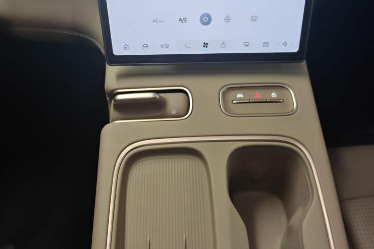 Used Nio ES6 2024 75 kWh