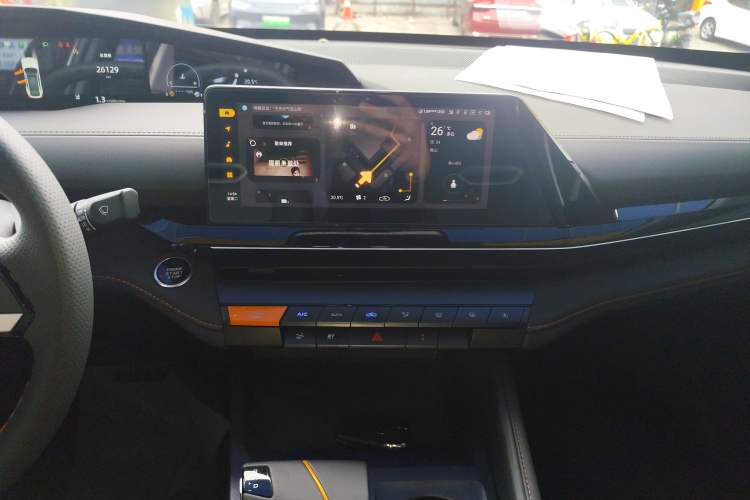 Used CHANGAN UNI-V 2023 1.5T Prestige Model
