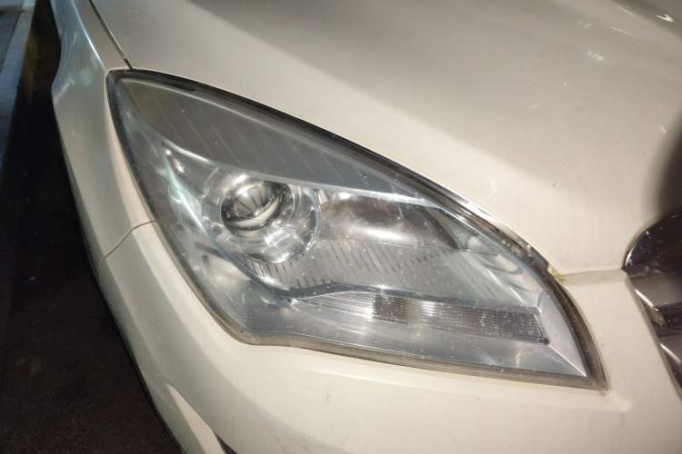 Used CHANGAN CS35 2014 1.6L Manual Luxury Model China IV Standard