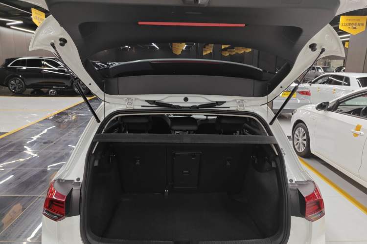 Used Volkswagen Golf 2023 280TSI DSG Pro Trunk