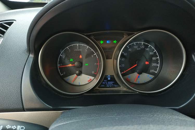 Used Geely Auto GX7 2015 Classic Edition 1.8L Manual Urban Model China IV
