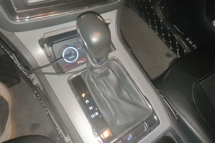 Used Roewe RX5 2019 20T Two-Wheel Drive Automatic 4G Connected Platinum Edition
