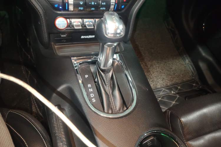 Used Ford Mustang 2016 2.3T Performance Edition Gear Lever