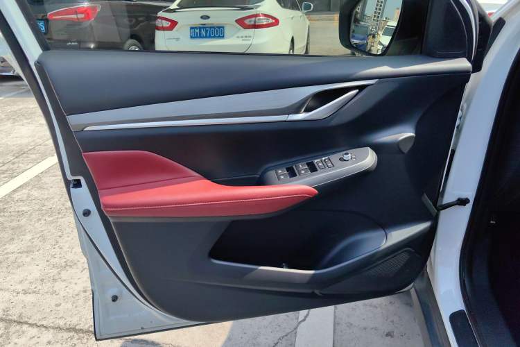 Used Changan CS55PLUS 2022 Blue Whale Edition 1.5T Manual Luxury Model
