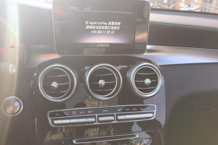 Used Mercedes-Benz GLC 2019 GLC 260 L 4MATIC Dynamic Model Audio And AC Panel