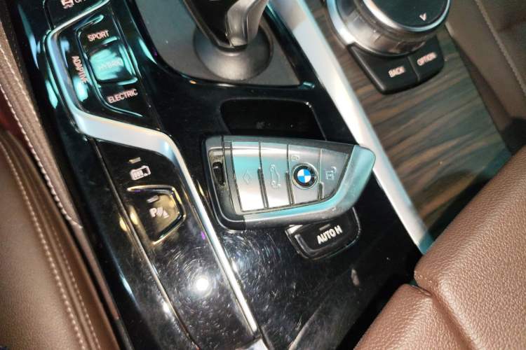 Used BMW 5 Series New Energy 2022 Second Facelift 535Le Luxury Package Vehicle Key