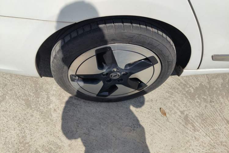 Used Dongfeng Aeolus E70 2021 Revised Version 360H Battery-Swap Edition
