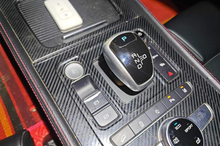 Used BYD Tang New Energy 2018 DM 2.0T All-Wheel Drive Smart Connect Elite 7-Seater China V Emission Standard