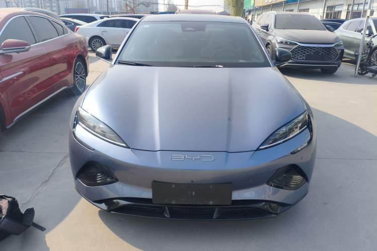 Used BYD Seal 2022 700 km Long-Range Rear-Wheel-Drive Version