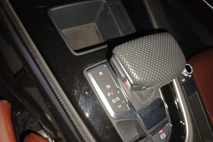 Used Audi A4L 2024 40 TFSI Luxury Dynamic Edition (Starry Night Version)