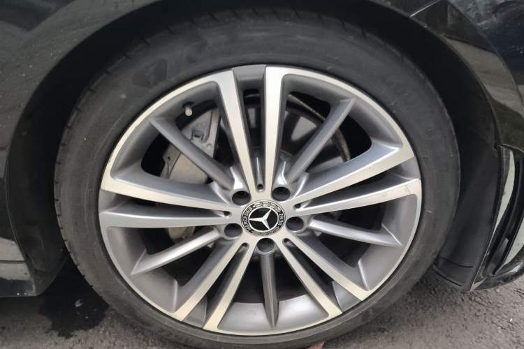 Used Mercedes-Benz CLS 2018 CLS 300 Luxury Model
