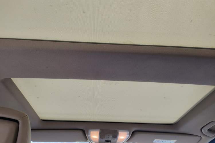 Used Mercedes-Benz GLK-Class 2013 GLK 300 4MATIC Dynamic Sunroof Model
