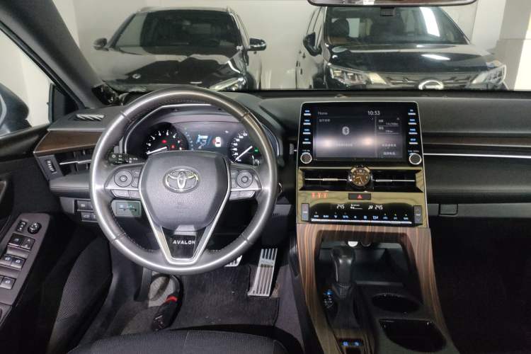 Used Toyota Avalon 2019 2.0L Luxury Edition China VI Standard
