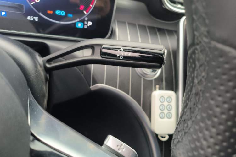 Used Mercedes-Benz C-Class 2022 C 260 L Obsidian Night Sport Edition Gear Lever